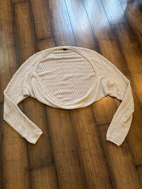 🩶Grey/Silver Long Sleeve Shrug Sweater
🩶VTG Express
🩶Size M/L